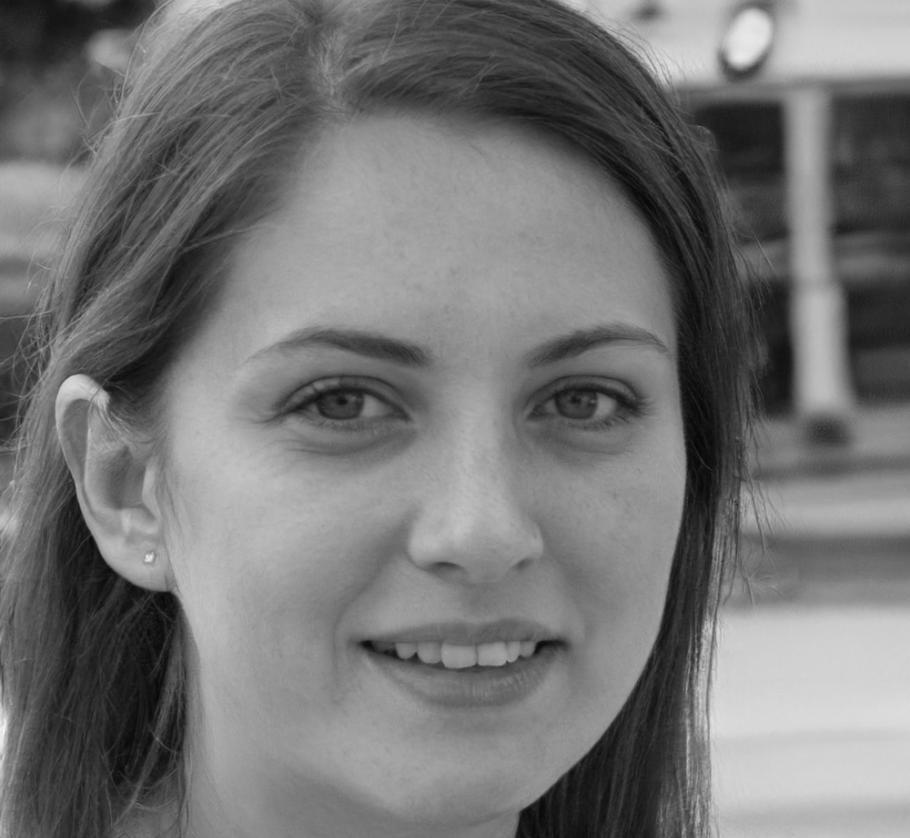 Petra, lead financial educator specializing in practical budget training